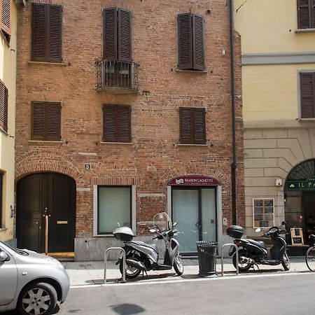 شقة Hidden Retreat - Duomo ميلان المظهر الخارجي الصورة